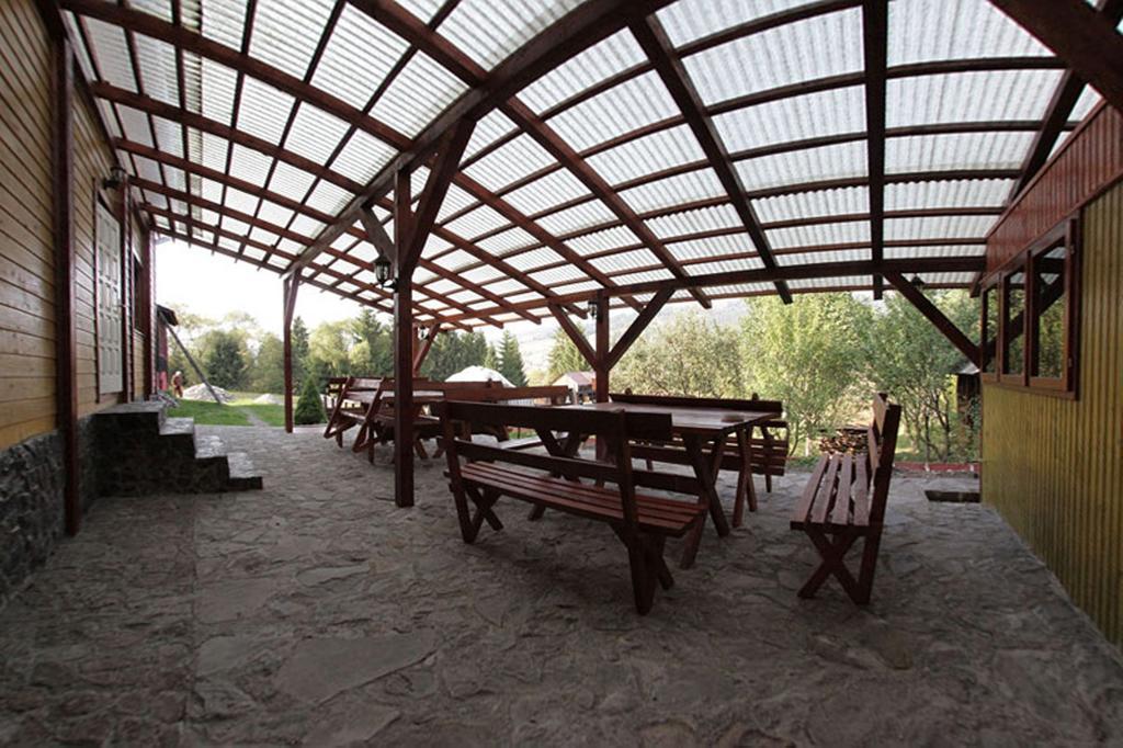 Pensiunea Flori De Camp วาตราดอร์เนย์ ภายนอก รูปภาพ